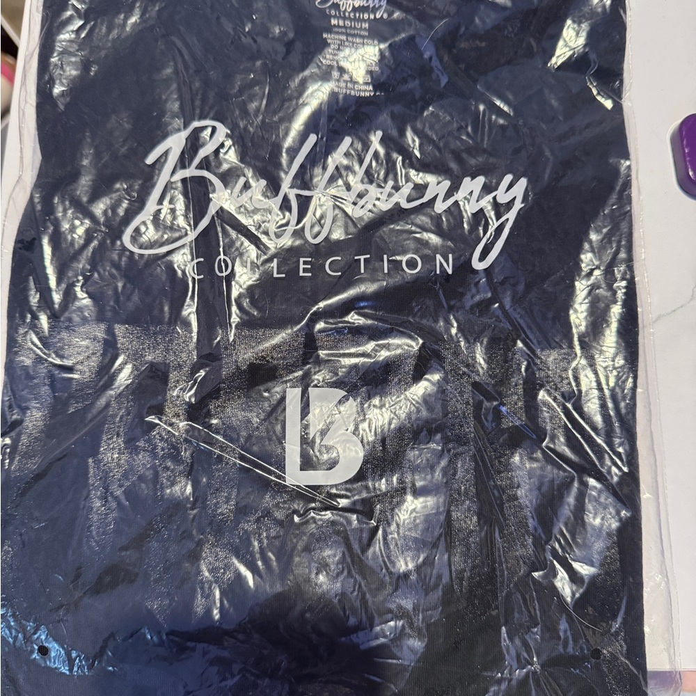 NWT Buffbunny Collection Black Set SS TEE -M